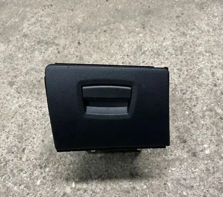 BMW 5 F10 F11 Glove box 9166696 112420
