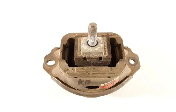 Land Rover Discovery 3 - LR3 Engine mount bracket KKB500441G 3618398125 V6D