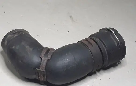Volkswagen Golf IV Engine coolant pipe/hose