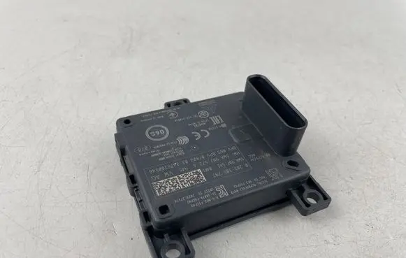 Volkswagen Golf VIII Distronic sensor radar 5WA907561 0203305797 5WA907572A