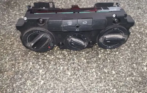 Skoda Octavia Mk2 (1Z) Climate control unit