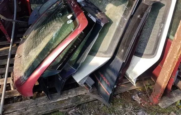 Renault Megane I Tailgate/trunk/boot lid vysninis