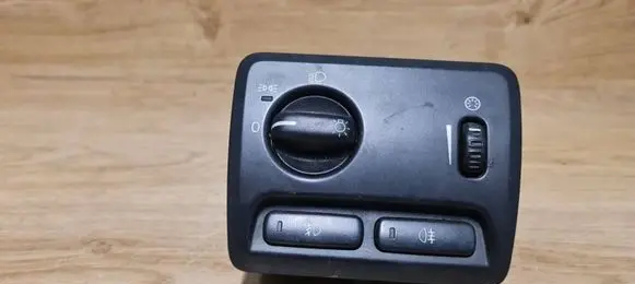 Volvo V70 Light switch 30739312