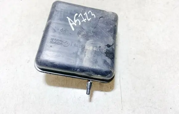 Vacuum air tank