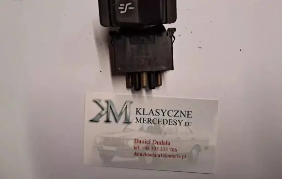 Mercedes-Benz 280 450 W116 Sunroof switch 0008206210