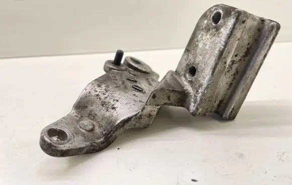 Volvo XC60 Engine mounting bracket 31293542