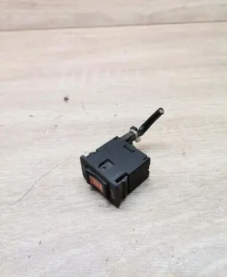 Nissan Primera Seat heating switch nilesseatheat