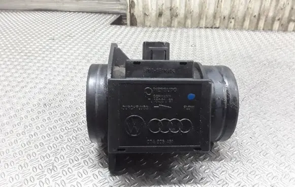 Audi A4 S4 B5 8D Mass air flow meter 074906461