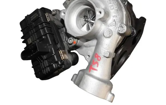 BMW 5 F10 F11 Turbo 8508091