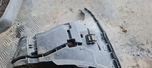 Volvo V70 Front bumper mounting bracket 08693181