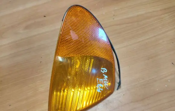 BMW 3 E46 Front indicator light 1315106145