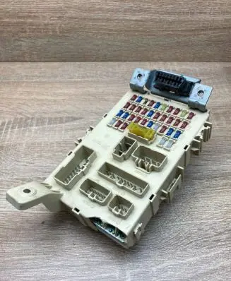 Hyundai i20 (PB PBT) Fuse module 919501J030 1009715011