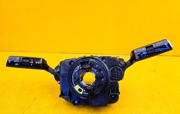 Peugeot 3008 III Indicator stalk 9845235980