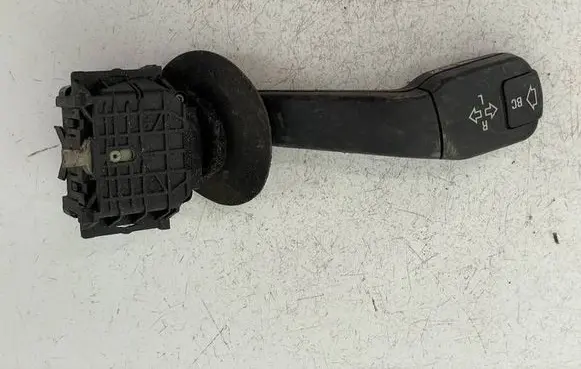 BMW 5 E39 Indicator stalk SAEQB92006