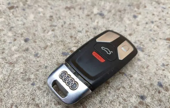 Audi Q5 SQ5 FY Ignition key/card 1510076C