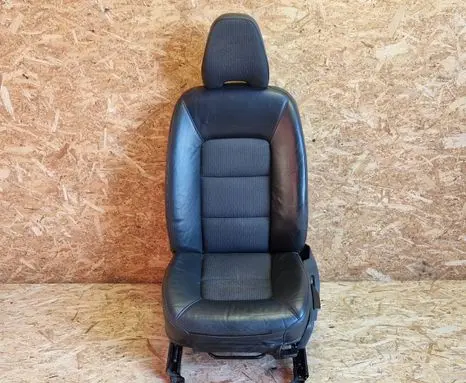 Volvo V70 Front driver seat 30697912 30727860 30697914