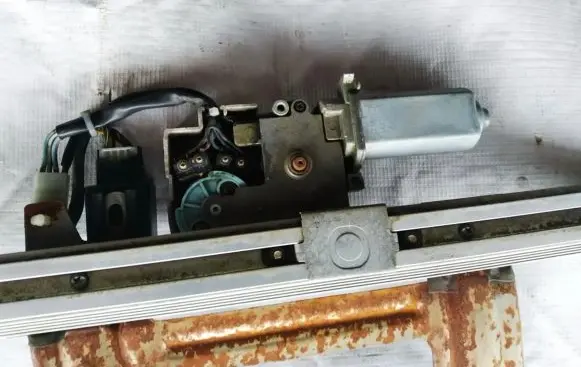 Sunroof motor/actuator
