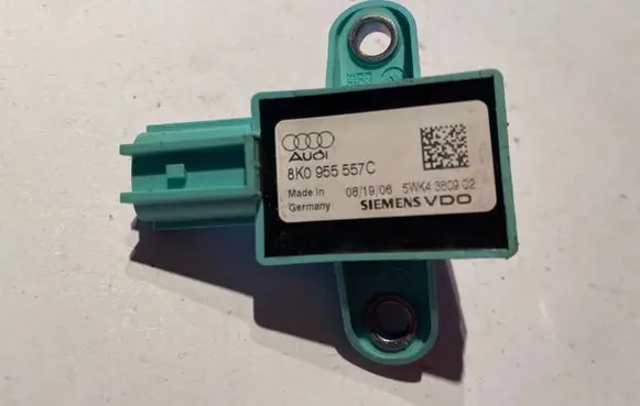 Audi A4 S4 B8 8K Airbag deployment crash/impact sensor 8K0955557C