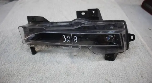 Tesla Model 3 LED Daytime headlight 107739600D 012120A