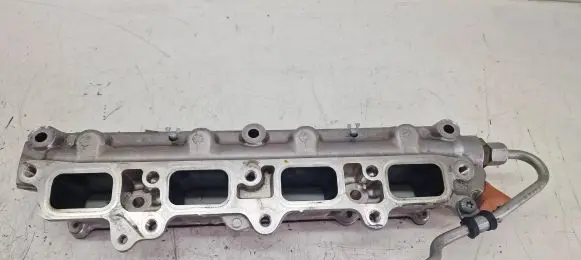 Volkswagen Golf VI Fuel distributor GK284AHB