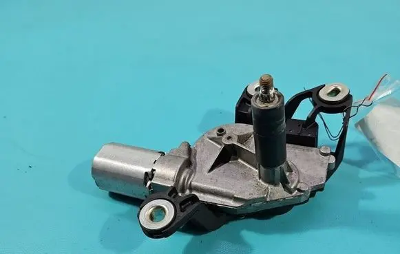 Volkswagen Touran I Rear window wiper motor 5K6955711B IMPRK1578907