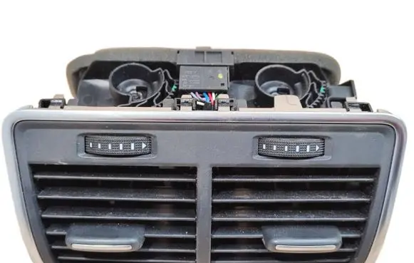 Audi A6 S6 C7 4G Rear air vent grill 4G0819203 9026000