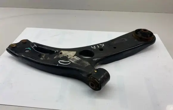 KIA Ceed Front lower control arm/wishbone