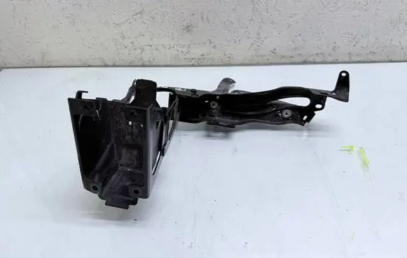BMW 1 F20 F21 Headlight/headlamp mounting bracket 7245791