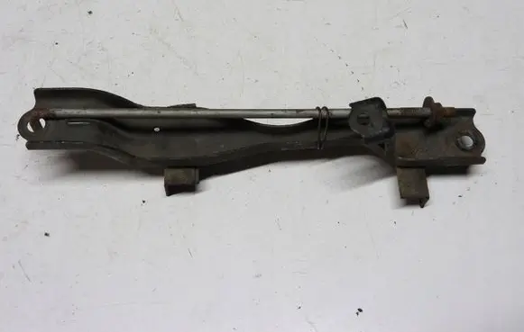 Toyota Auris 150 Battery bracket 25grdet5645zkass3s
