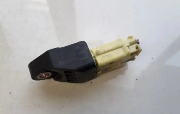 Toyota RAV 4 (XA30) Airbag deployment crash/impact sensor 8983142010 89831-42010