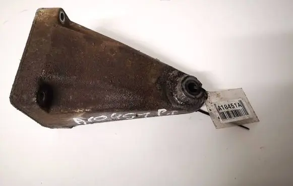 Mercedes-Benz C W203 Engine mounting bracket a1112231704