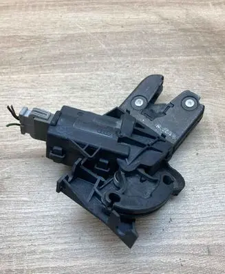 Audi A6 S6 C6 4F Tailgate/trunk/boot lock/catch/latch 4F5827505C UST