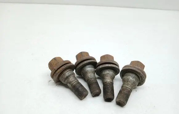 Nuts/bolts