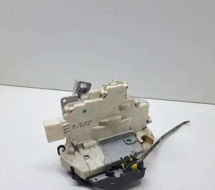 Audi A6 S6 C6 4F Front door lock 4F1837015