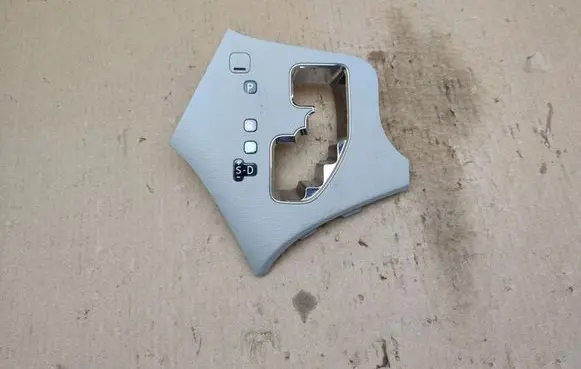 Toyota Sienna XL30 III Gear shifter surround trim plastic 76F438
