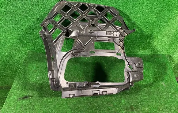 Volkswagen Multivan T6 Front bumper mounting bracket 7LA807178C