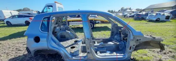 Volkswagen Tiguan Front quarter panel LR7N