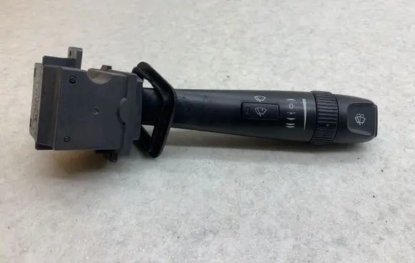 Volvo XC70 Wiper control stalk 30768099 05W32D