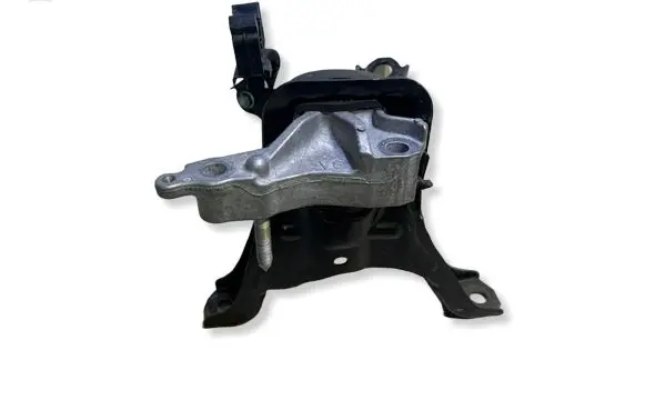 Toyota Yaris Cross Engine mount bracket 