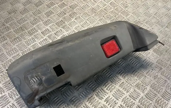Rear bumper corner part panel trim