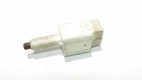 Suzuki Grand Vitara II Brake pedal sensor switch