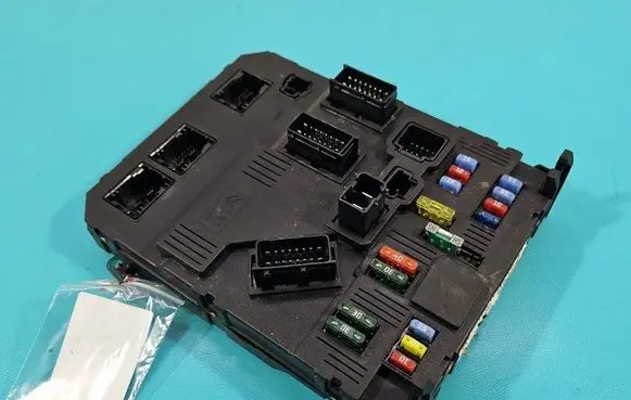 Citroen Xsara Picasso Central body control module S118085320E IMPRK1424454
