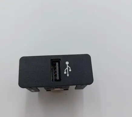 Mini Cooper Countryman R60 USB socket connector 9230248