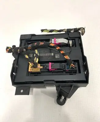 Audi A4 S4 B8 8K Comfort/convenience module 8K0907064C