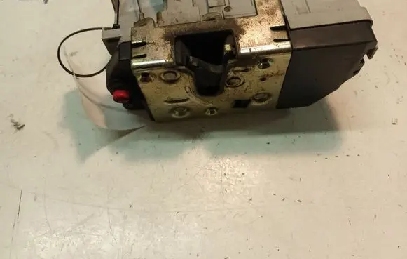 Peugeot 307 Rear door lock