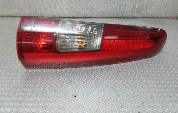 Volvo V70 Rear/tail lights 9154494