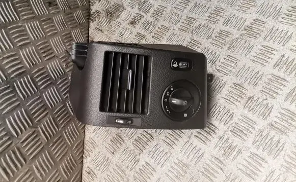 Mercedes-Benz Sprinter W901 W902 W903 W904 Dashboard side air vent grill/cover trim a9068300754