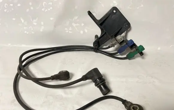 Audi A4 S4 B5 8D Crankshaft position sensor 8D0971845M