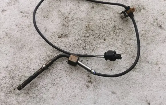 Mercedes-Benz B W245 Exhaust gas temperature sensor A0051539128