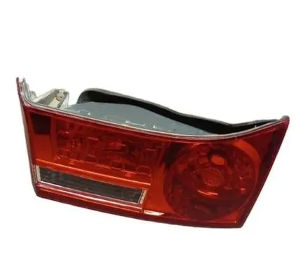Tailgate rear/tail lights